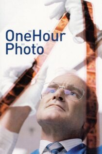 دانلود فیلم One Hour Photo 2002 عکس یک ساعته